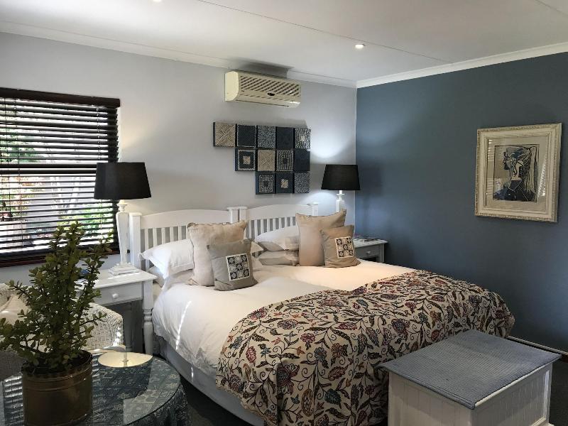 The Crown Guesthouse image