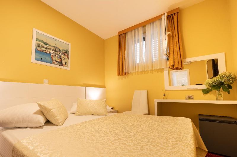 Villa Riva Makarska image