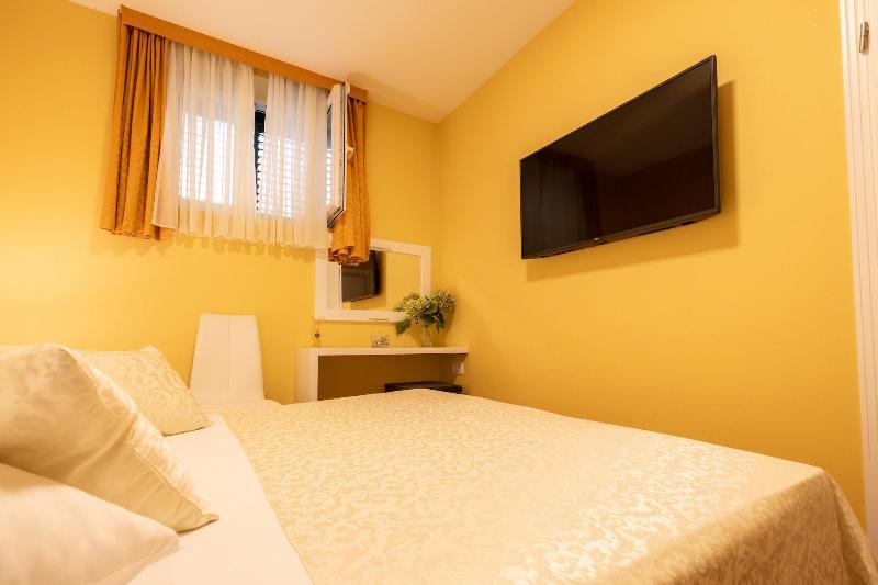 Villa Riva Makarska image