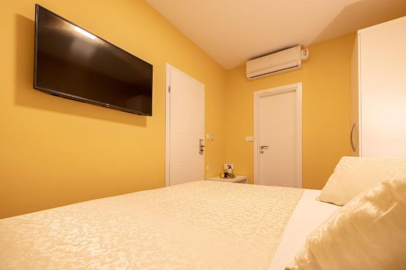 Villa Riva Makarska image