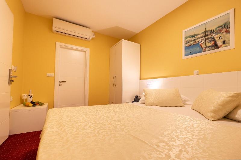 Villa Riva Makarska image