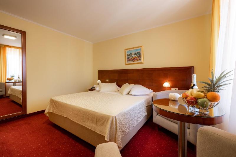 Villa Riva Makarska image