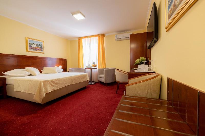 Villa Riva Makarska image