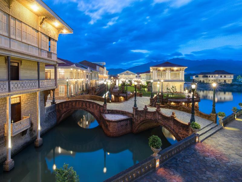 Las Casas Filipinas De Acuzar image