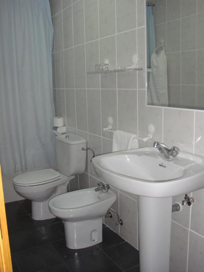 Hostal Serpol image