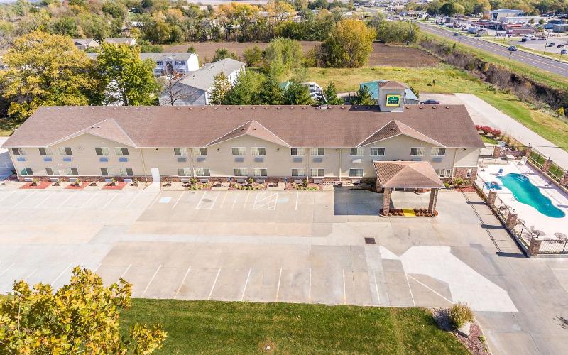 Wamego Inn And Suites — general view