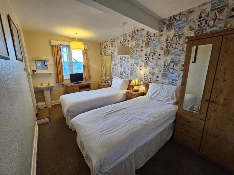 Rivelyn Hotel image