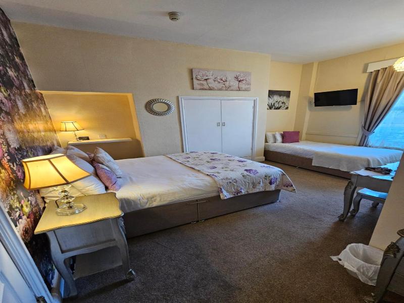 Rivelyn Hotel image