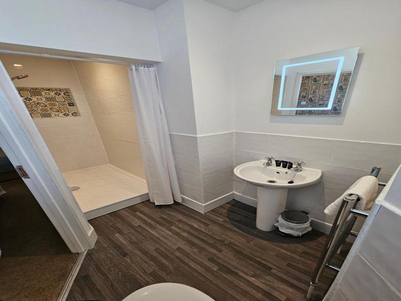 Rivelyn Hotel image