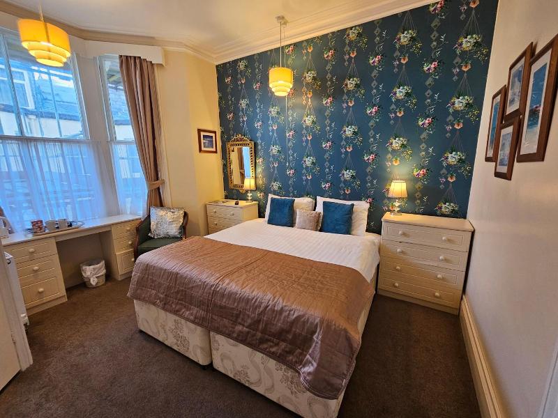 Rivelyn Hotel image