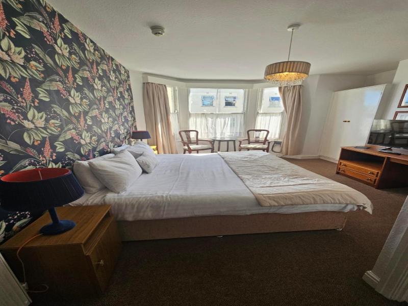 Rivelyn Hotel image