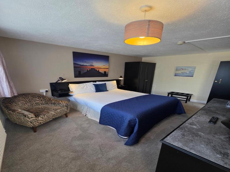 Rivelyn Hotel image