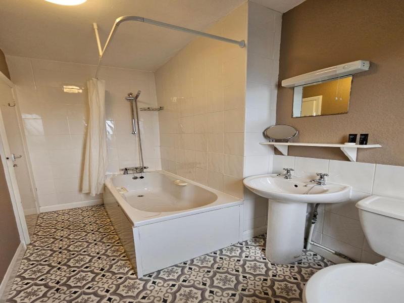 Rivelyn Hotel image
