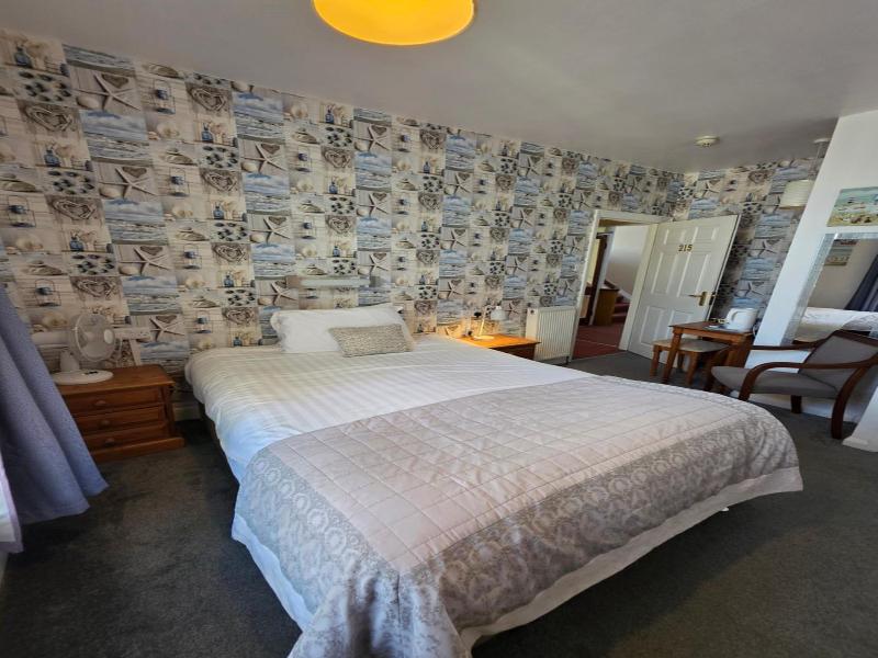Rivelyn Hotel image