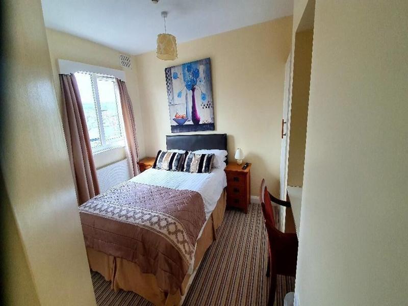 Rivelyn Hotel image