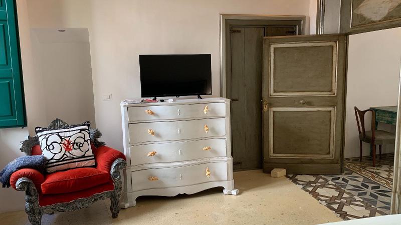 Salapolis Luxury Apartments image