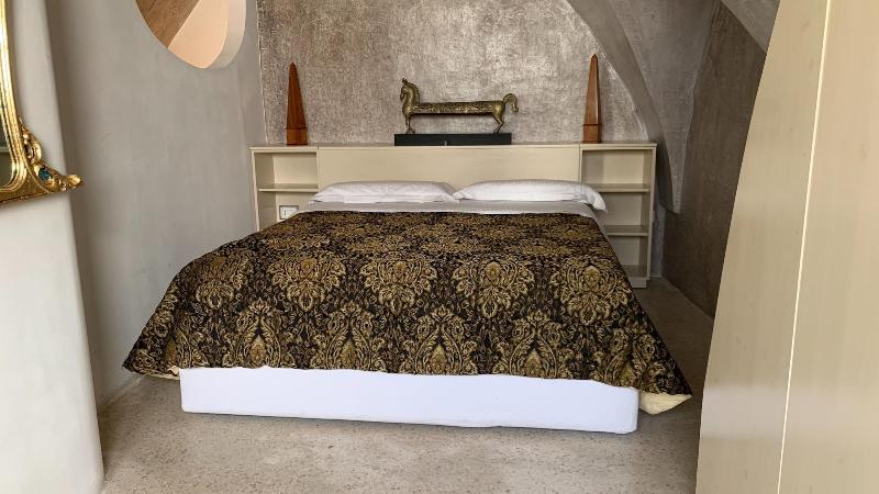 Salapolis Luxury Apartments image