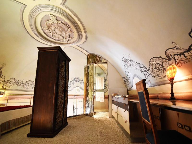 Salapolis Luxury Apartments image