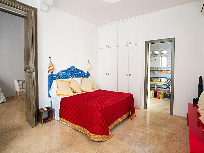 Salapolis Luxury Apartments image