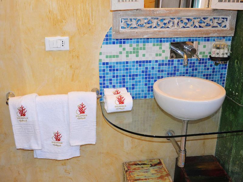 Salapolis Luxury Apartments image