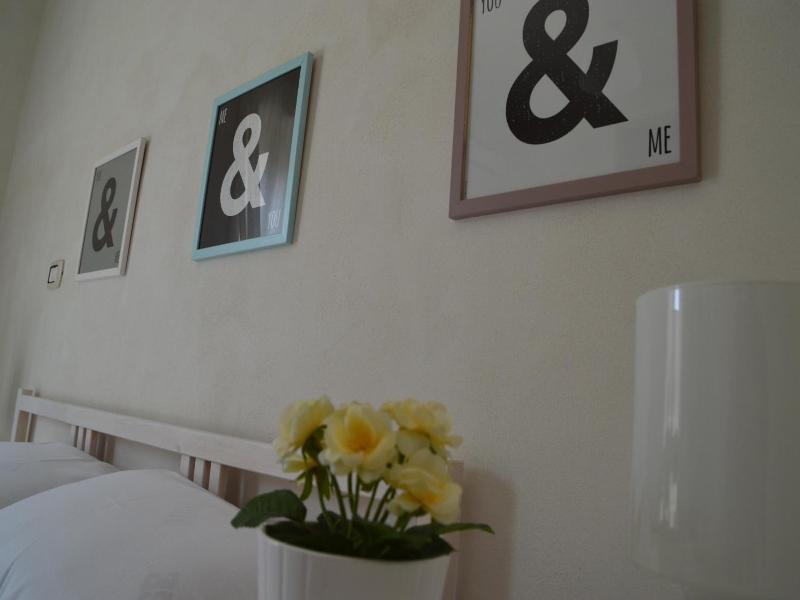 B&B La Via di Casa image
