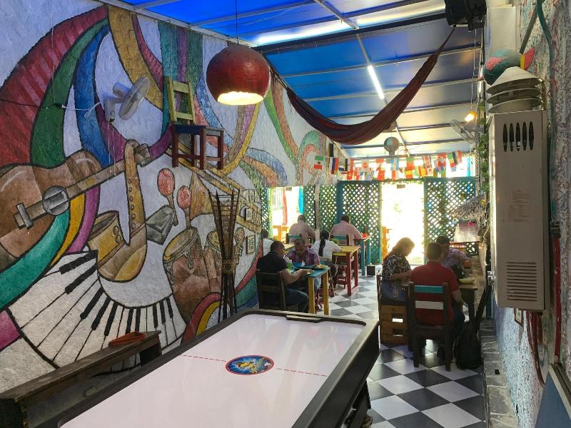 The Pelican Larry Hostel image