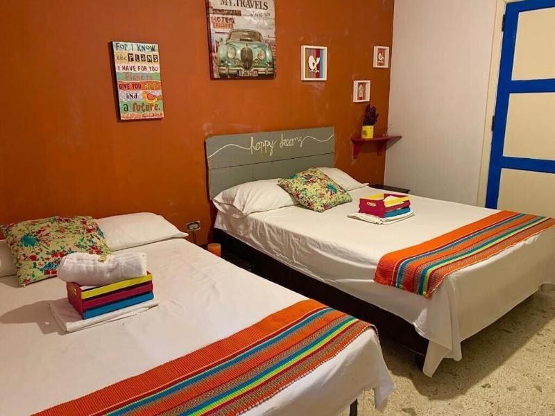 The Pelican Larry Hostel image