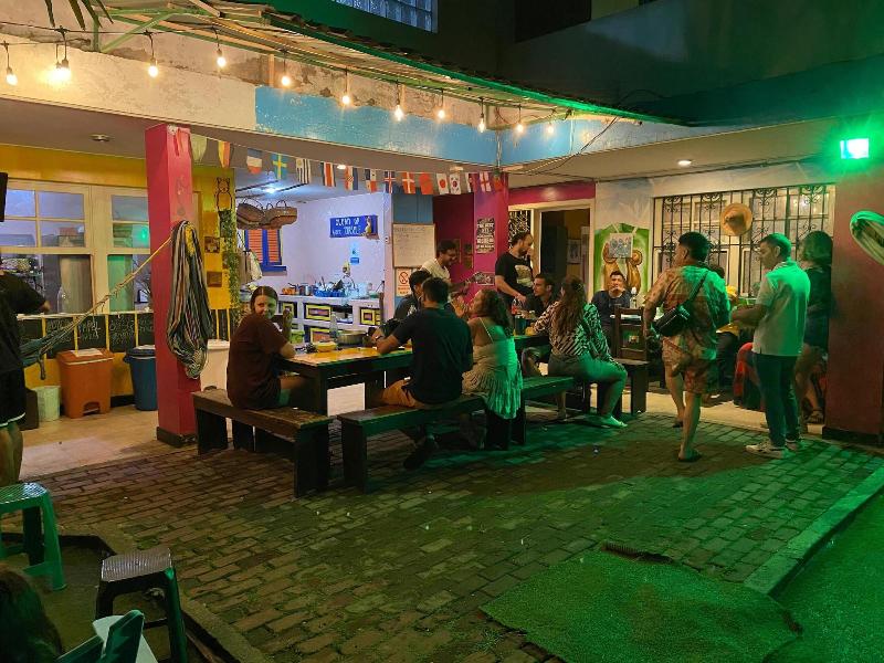 The Pelican Larry Hostel image