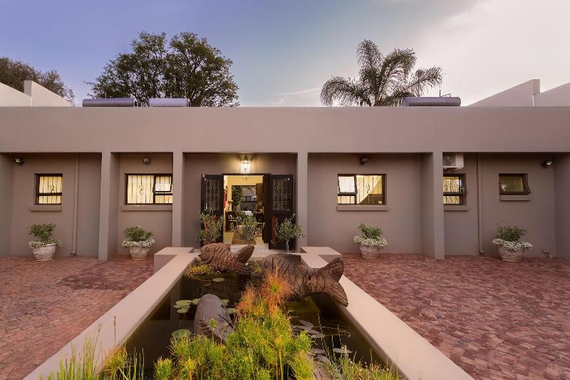 Three Olives Guesthouse image