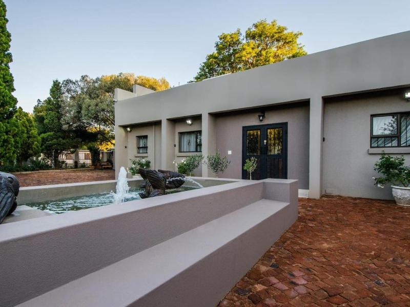 Three Olives Guesthouse image