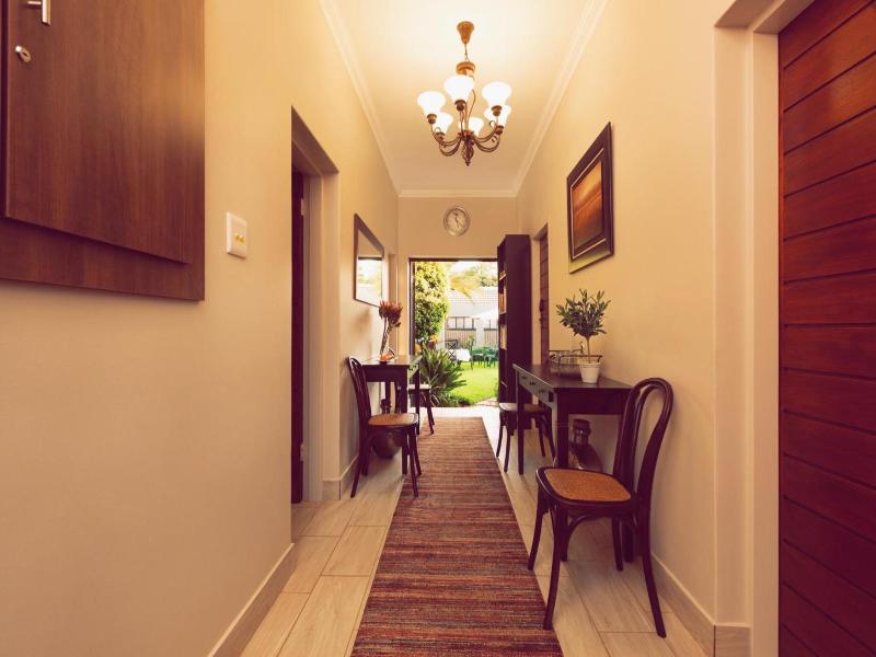 Three Olives Guesthouse image