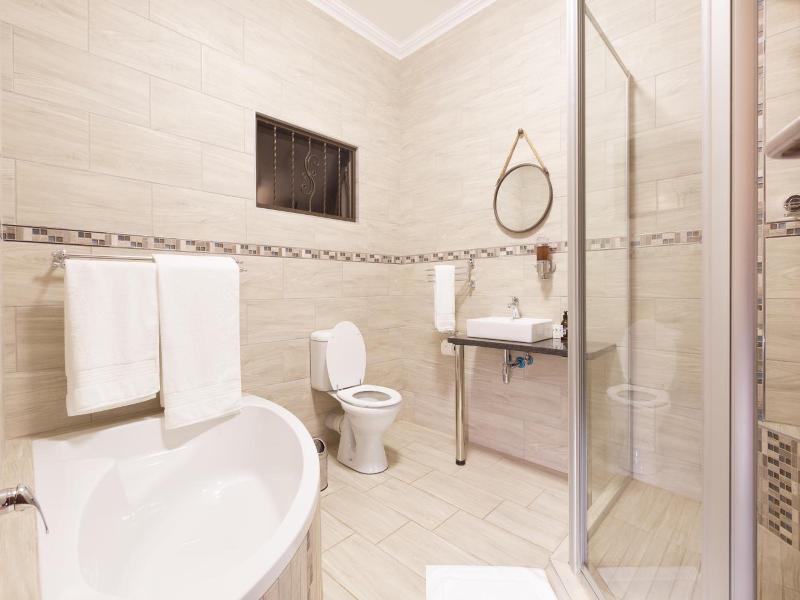 Three Olives Guesthouse image