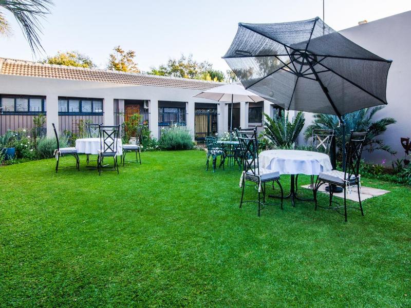 Three Olives Guesthouse image