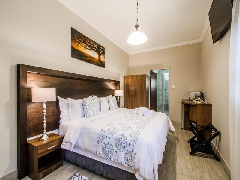 Three Olives Guesthouse image