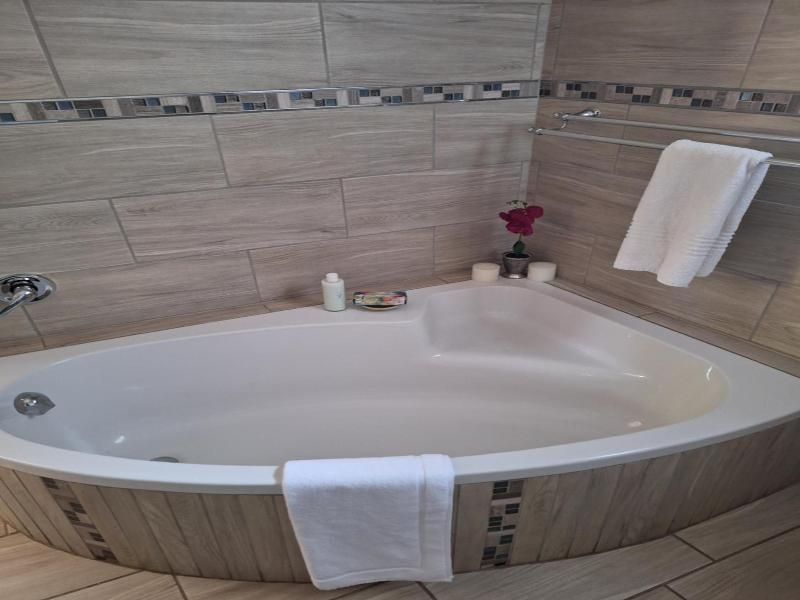 Three Olives Guesthouse image