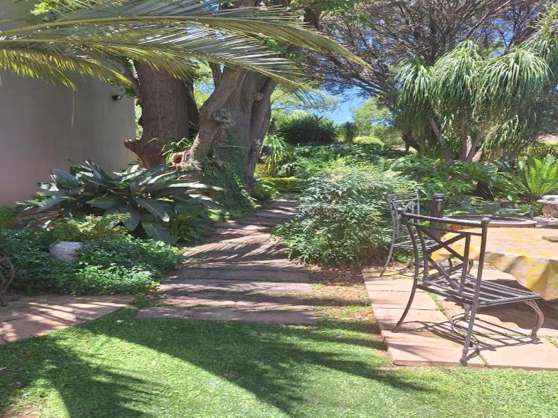 Three Olives Guesthouse image
