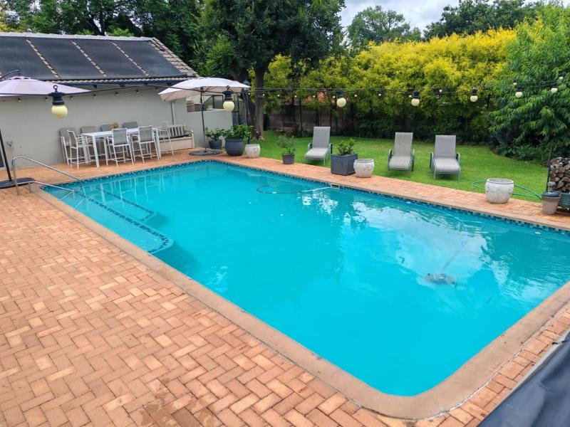 Three Olives Guesthouse image