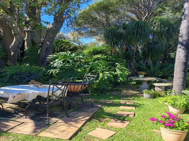 Three Olives Guesthouse image