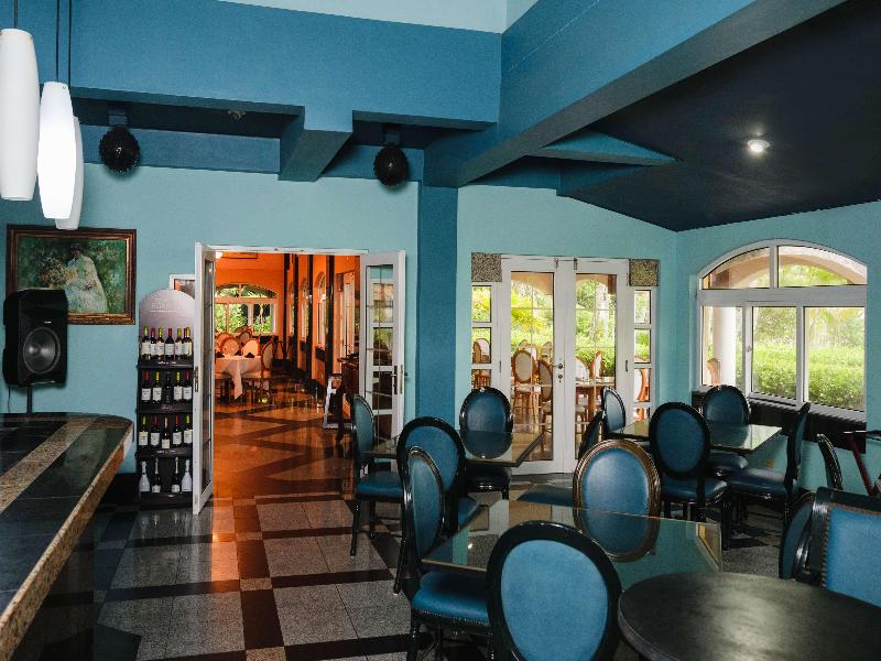 Las Olas Beach Resort image