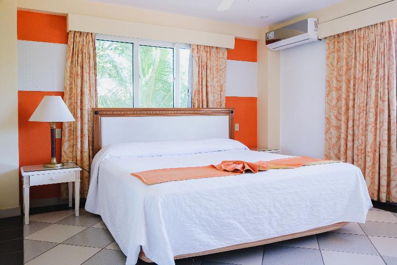 Las Olas Beach Resort image