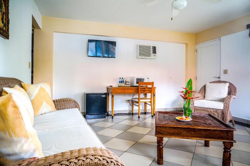Las Olas Beach Resort image