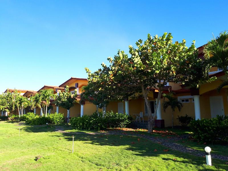 Las Olas Beach Resort image