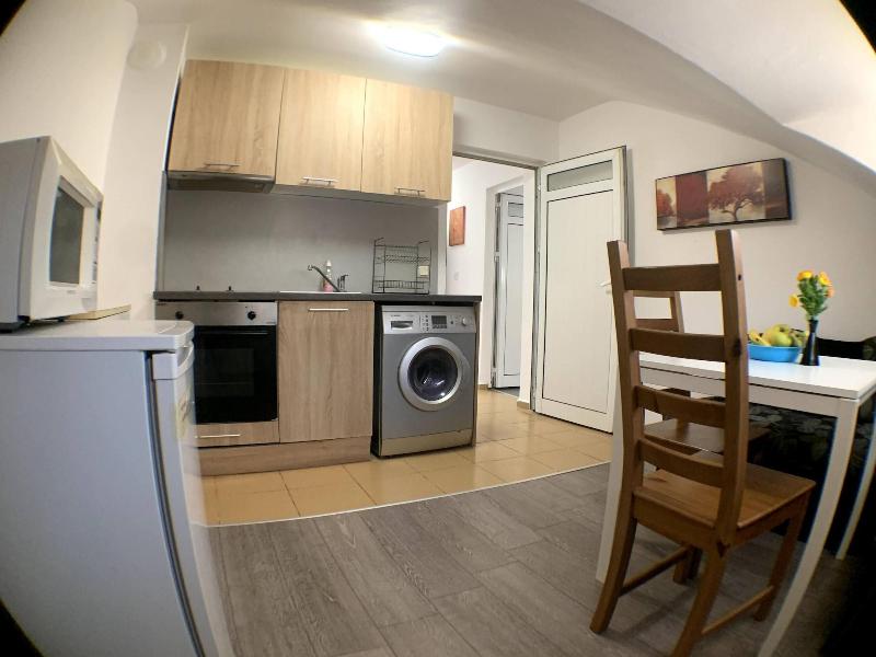 Samuil Apartments image