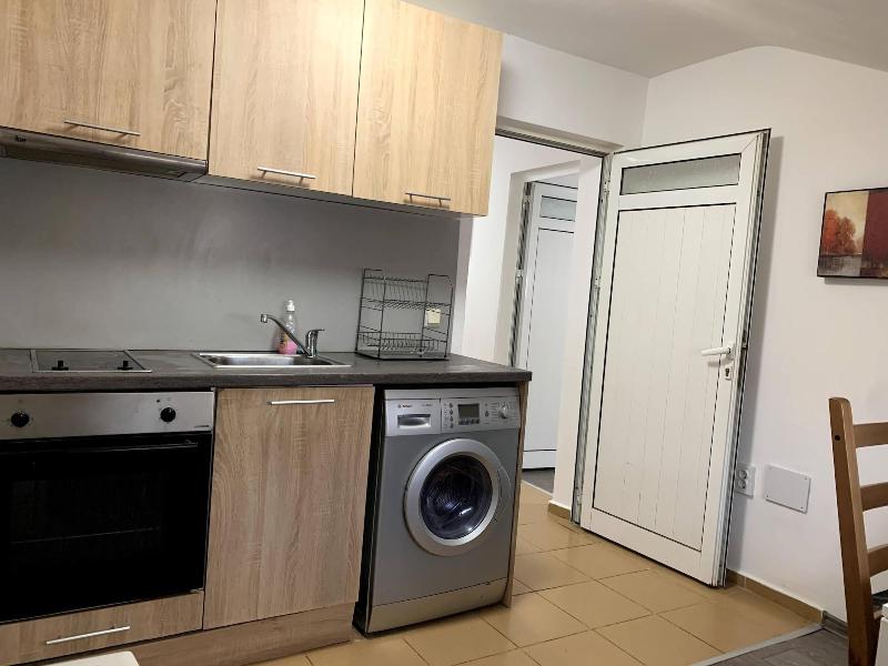 Samuil Apartments image