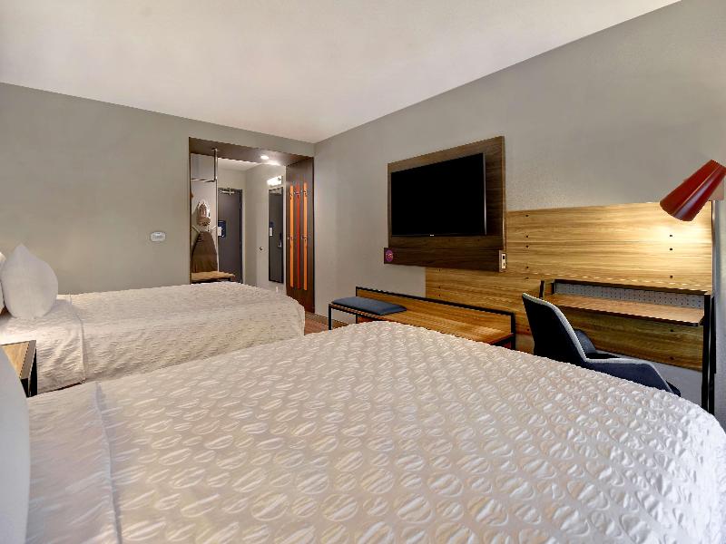 Tru by Hilton Rockwall Dallas image