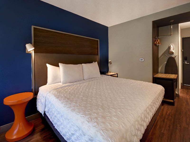 Tru by Hilton Rockwall Dallas image