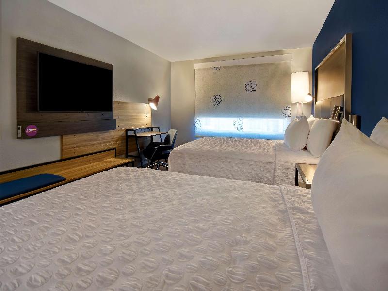 Tru by Hilton Rockwall Dallas image