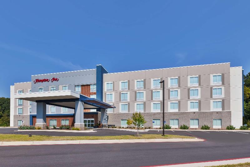 Hampton Inn Danville image