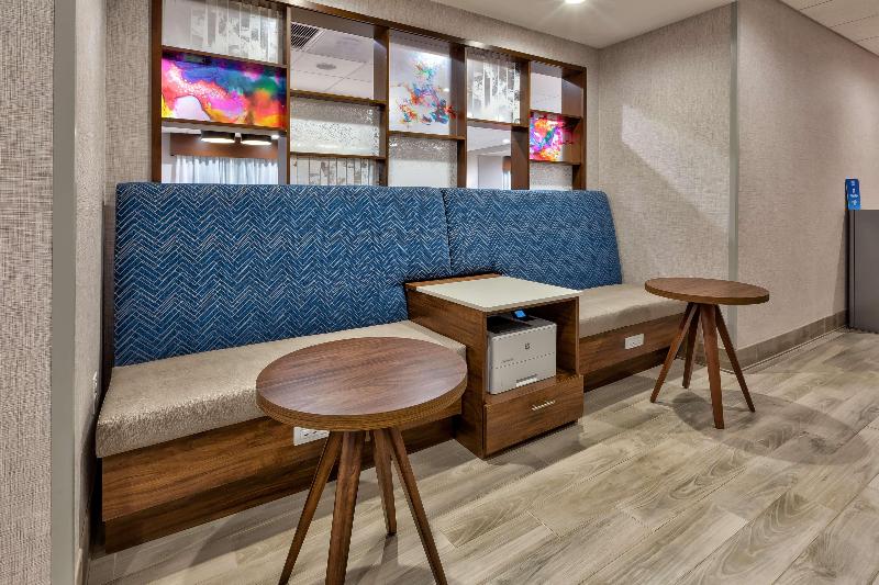 Hampton Inn Danville image