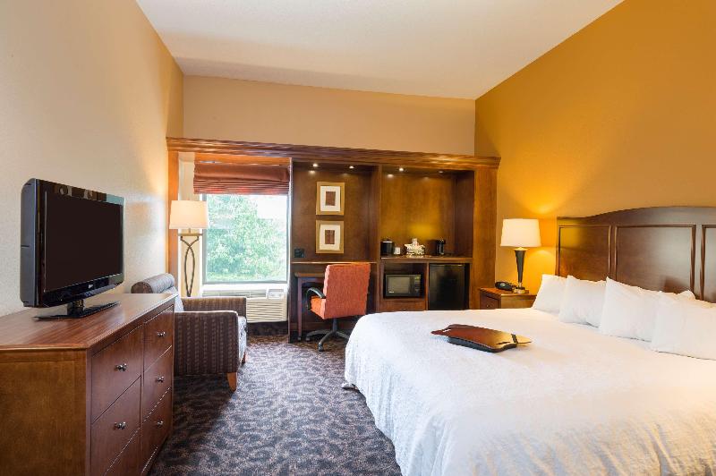 Hampton Inn Danville image
